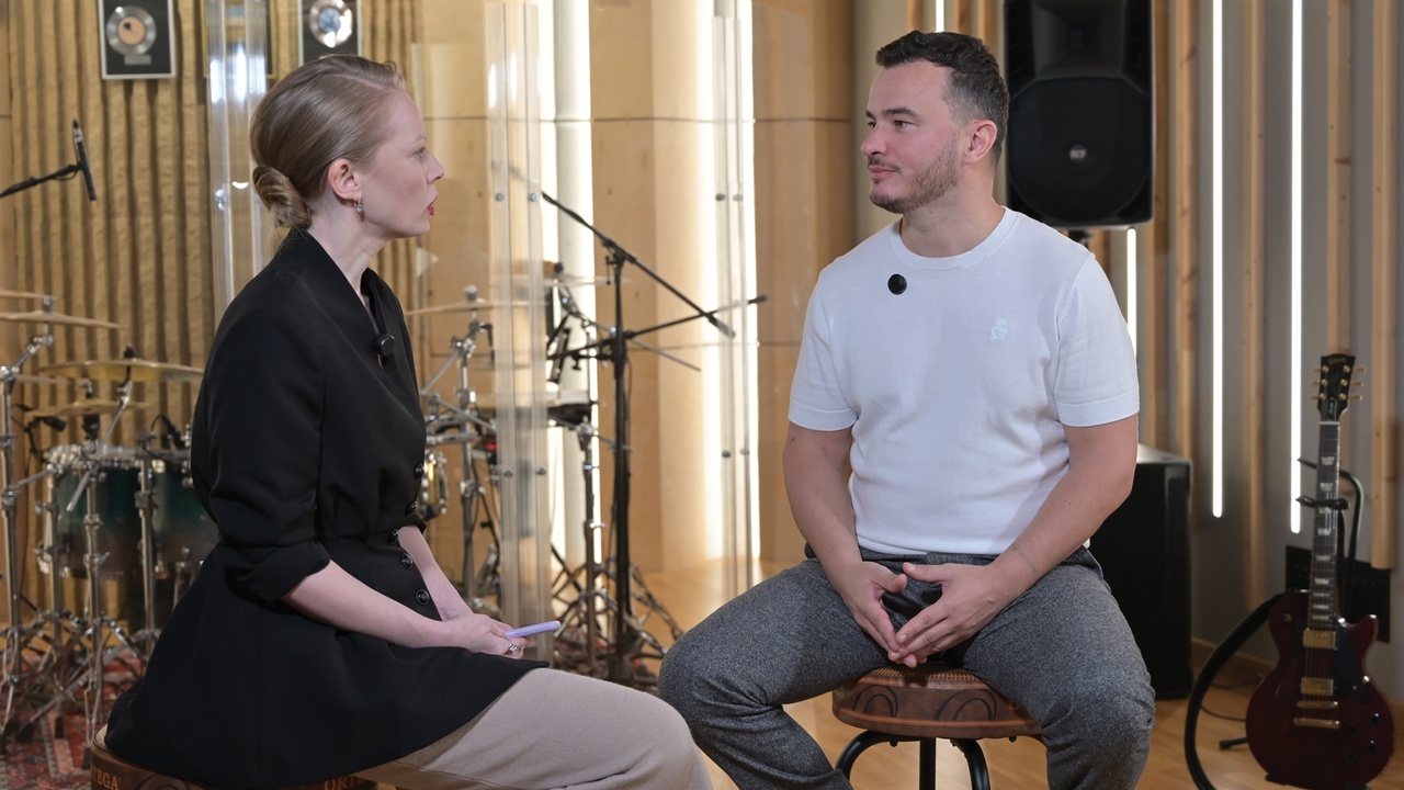 Я интерьерный маньяк, предприниматель и гедонист