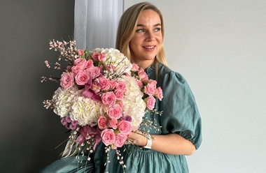 Дарите женщинам цветы