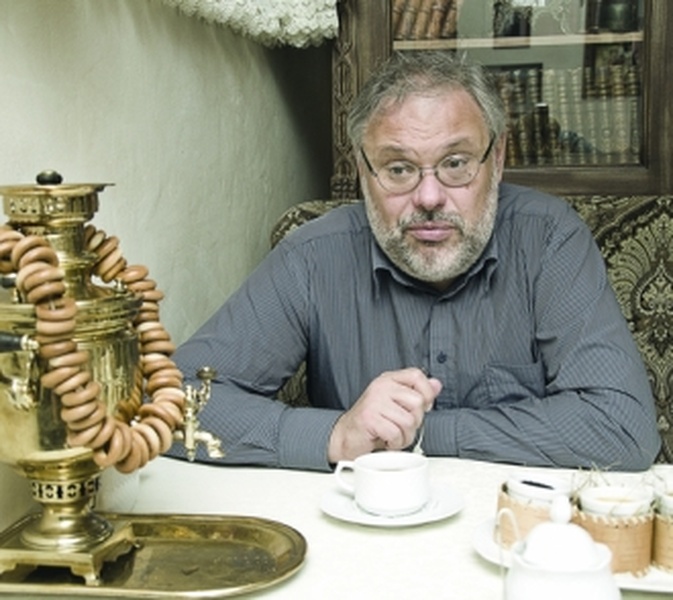 Михаил Хазин: «Вяткой из столицы рулить легче»