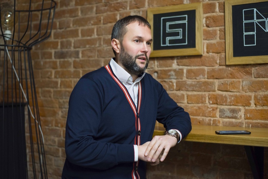 Что общего между «Железно» и iPHONE?